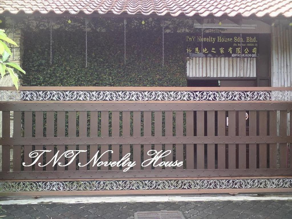Tnt Novelty House Apartamento Teluk Intan Exterior foto