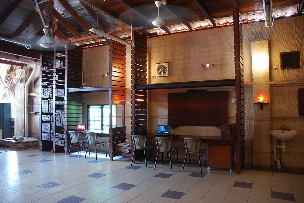 Tnt Novelty House Apartamento Teluk Intan Exterior foto